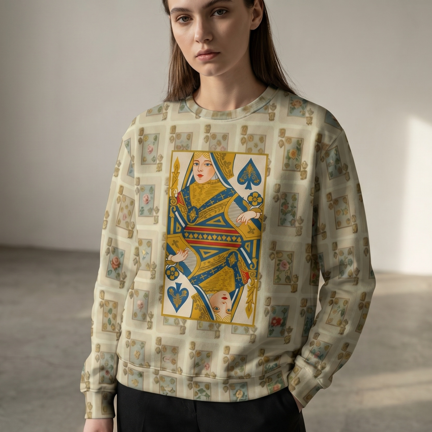 Queen of Spades Ivory Gilt – Sweatshirt