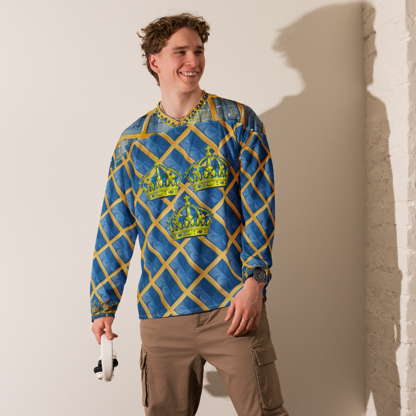 Three Crowns - Performance Long Sleeve